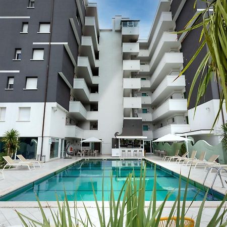 Nero D'Avorio Apartments Rimini Bagian luar foto