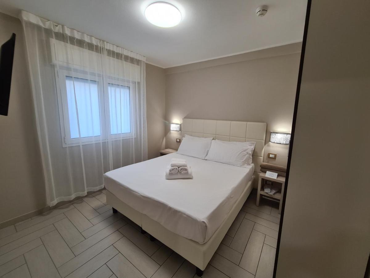 Nero D'Avorio Apartments Rimini Bagian luar foto
