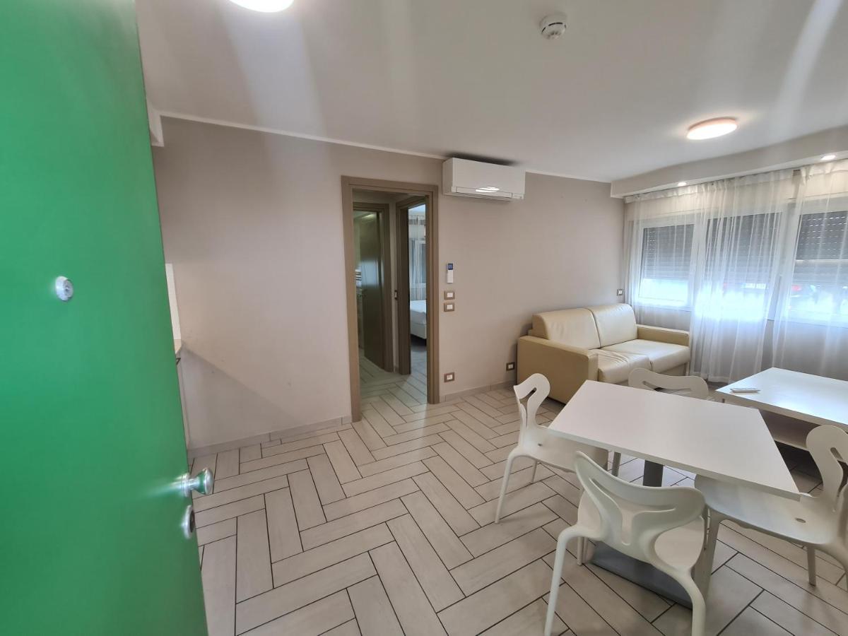 Nero D'Avorio Apartments Rimini Bagian luar foto