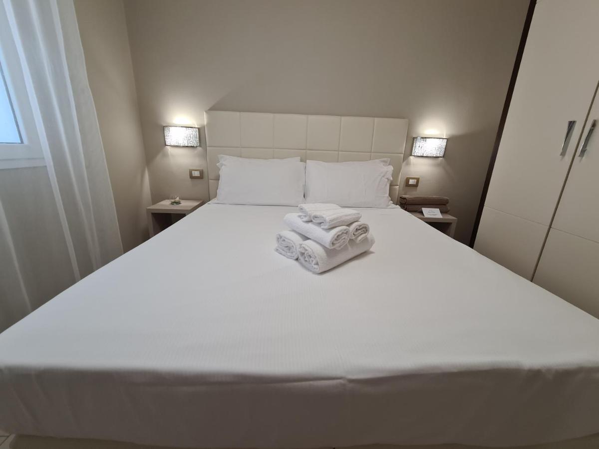 Nero D'Avorio Apartments Rimini Bagian luar foto