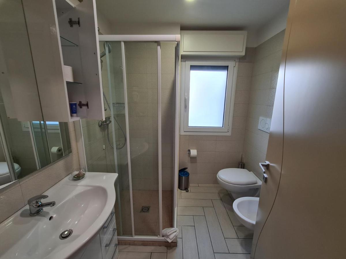 Nero D'Avorio Apartments Rimini Bagian luar foto